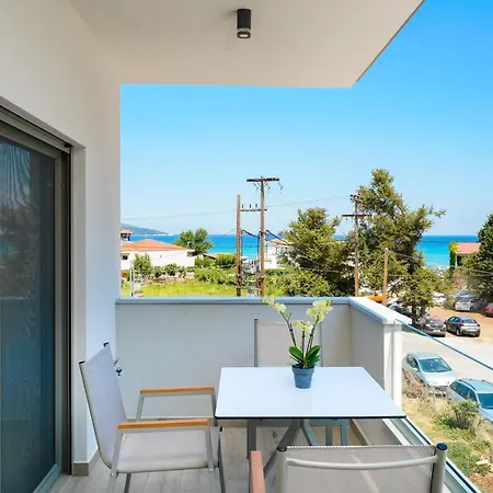 Elisavet Nuevo & Σκάλα Ποταμιάς