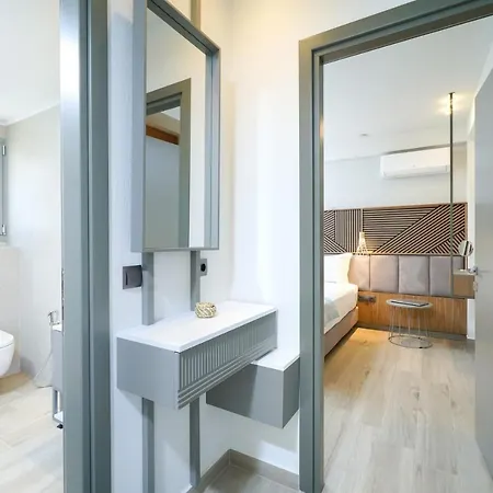 Elisavet Nuevo & Σκάλα Ποταμιάς