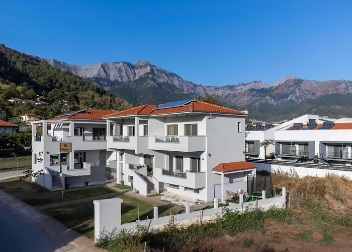 Elisavet Nuevo & Skala Potamia