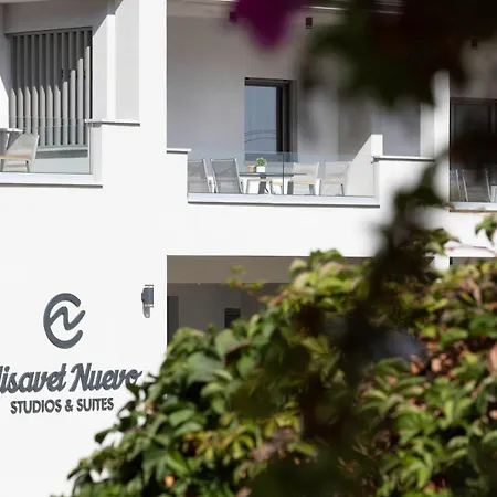 Elisavet Nuevo & *