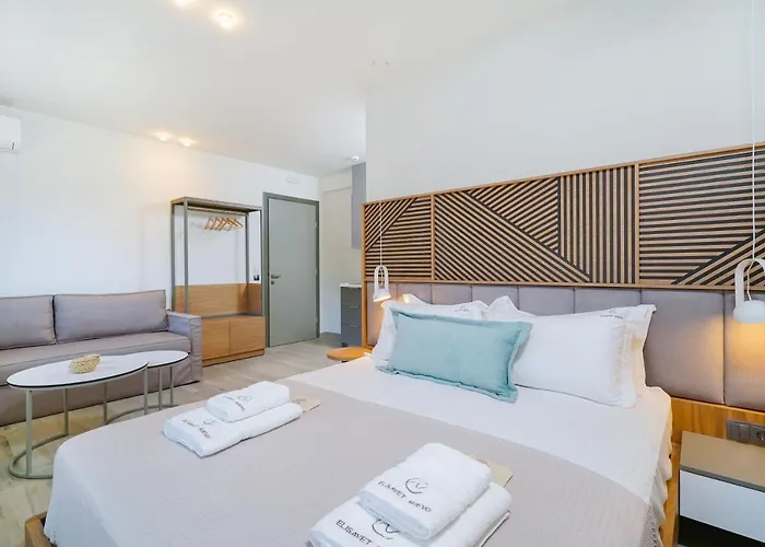 Elisavet Nuevo Studios&suites Apartahotel